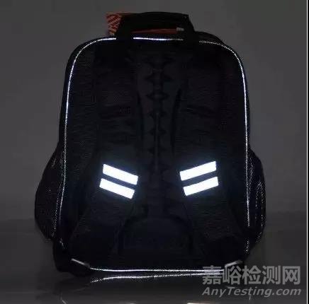学生校服、背包上反光材料的检测标准和指标有哪些？