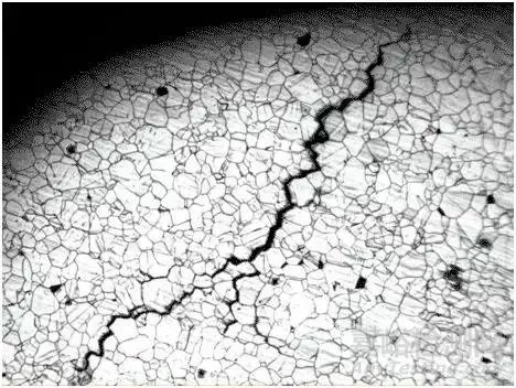 区分锻造裂纹、热处理裂纹、原材料裂纹的方法