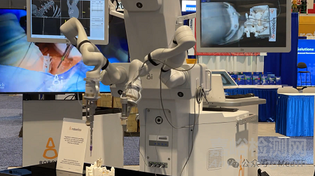 8i Robotics：首款双臂脊柱手术机器人，重新定义脊柱手术未来